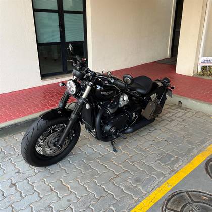 TRIUMPH BONNEVILLE BOBBER 1200 TRIUMPH BONNEVILLE BOBBER 1200